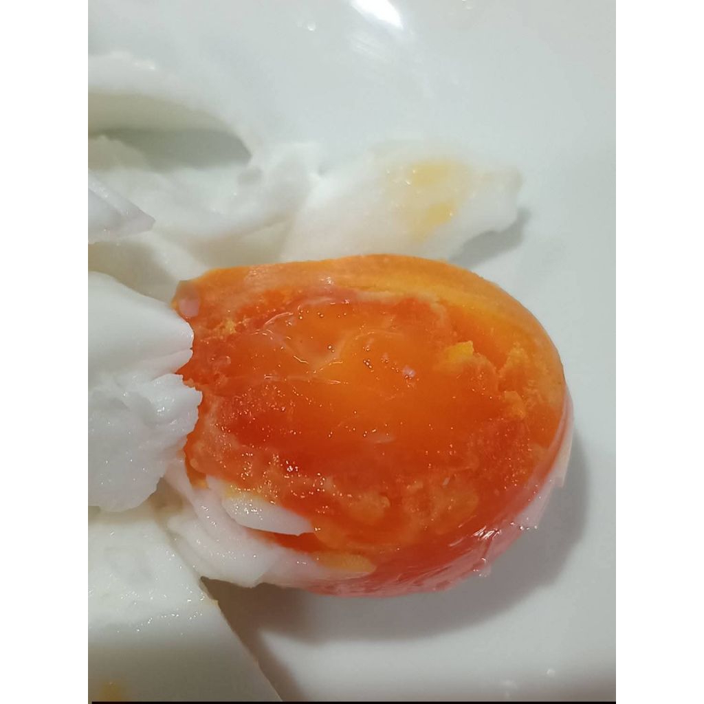 วันนี้มี #ไข่เค็ม40ดีกรี มาเสนอคร้าบ... ดอง 10 วันเท่านั้น ไข่แดงมันๆ ไข่ขาวเค็มนิดๆ #แสนอร่อย#ทำเอง #อร่อยสะอาด