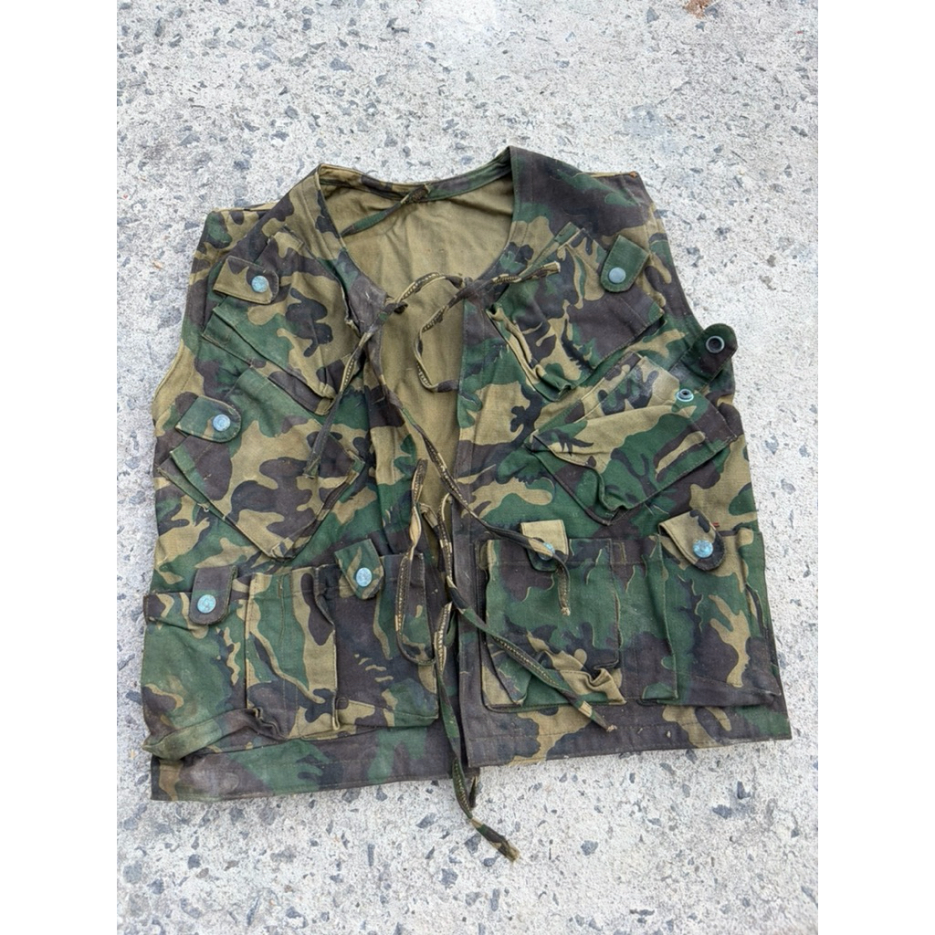 เสื้อกั๊กทหารพรานยุคสงครามลาว