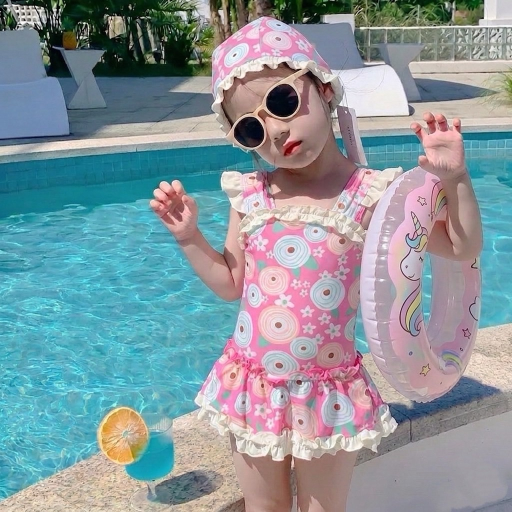 ชุดว่ายน้ำเด็กชายและเด็กหญิง