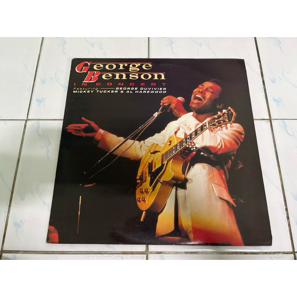 แผ่นเสียง : GEORGE BENSON - IN CONCERT.