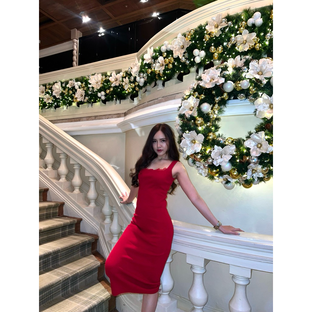Aure’ lace dress red❤️ Kanya official