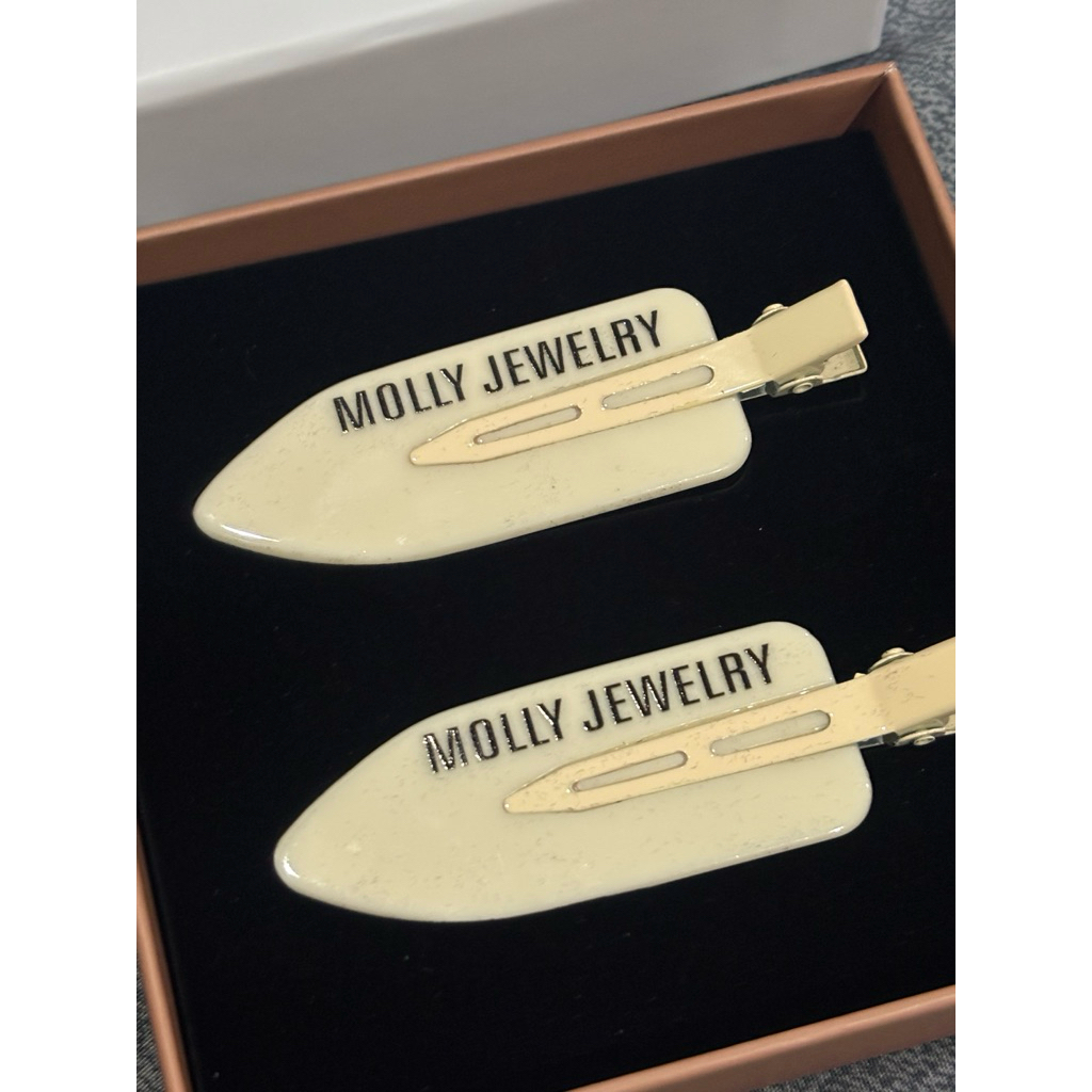 Molly jewelry กิ๊บ สีครีม แท้100% มือหนึ่ง