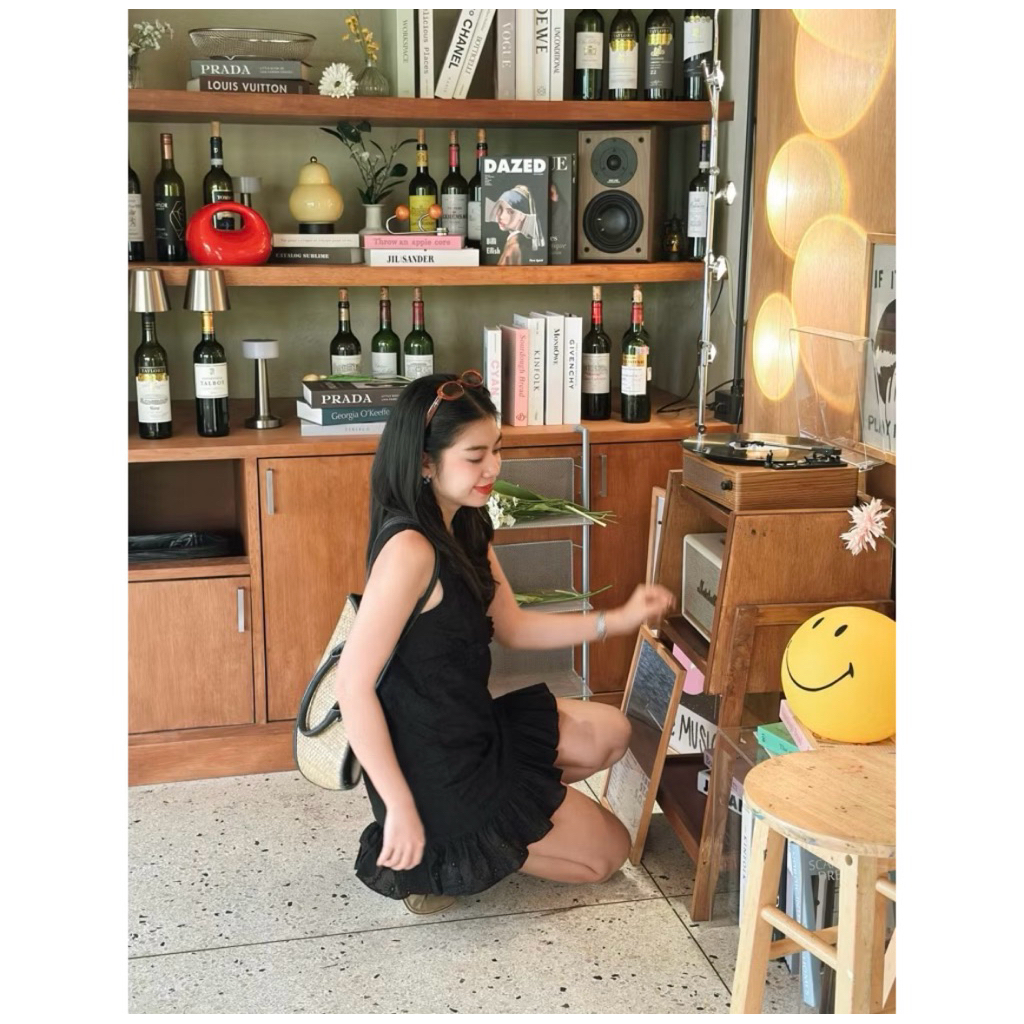 Annita minidress ชุดเดรสสั้นผ้าฉลุ : brand everydaylookk store (Size L)