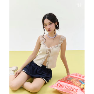SHELLY TOP (เฉพาะเสื้อ) เสื้อแต่งลูกไม้ทั้งตัว และกระดุมที่ด้านหน้า
