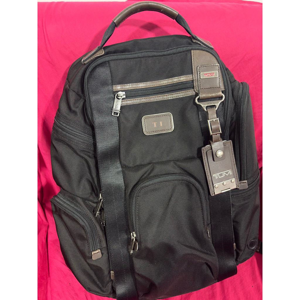 กระเป๋าเป้ TUMI Kingsville Deluxe Brief Pack แท้มือสอง สภาพดี