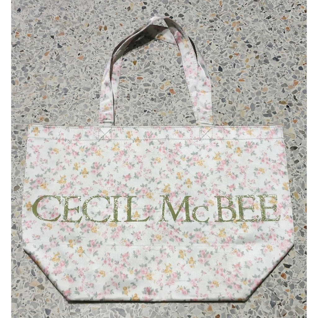 กระเป๋าถือลายดอกไม้ CECIL McBEE รุ่น FLORAL PRINT BIG TOTE BAG 