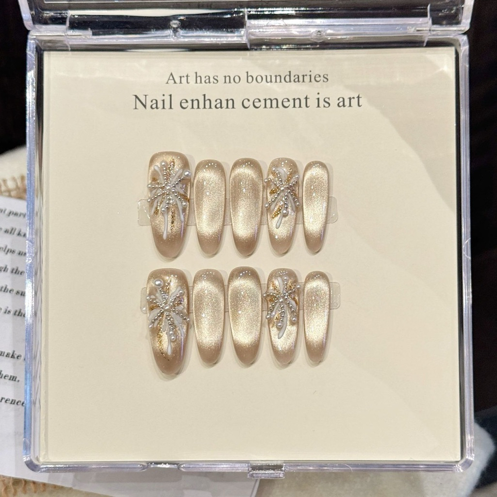 ฟรีกาว Handmade A625 เล็บปลอมสีทองแชมเปญ Cat Eye ลูกแก้วพรีเมียม งานติดอะไหล่โบว์มุกสุดหรู ทรงอัลมอนด์ยาว สวยสับแบบตัวแม