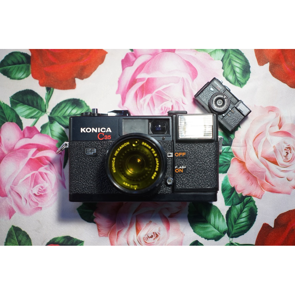 Konica C35 EF Second Version + Model