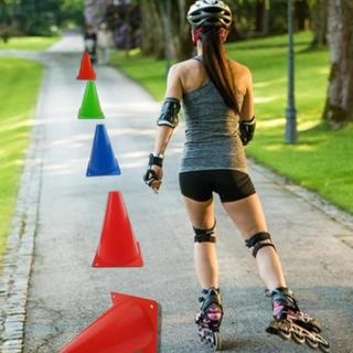 10 ชิ้น กรวยฝึกซ้อม 18 cm กรวย ฝึกซ้อมกีฬา ทนแสงแดด UV Sport Training Cones กรวยซ้อมกีฬา ฟุตบอล กรวยซ้อมวิ่ง ซ้อมกีฬา
