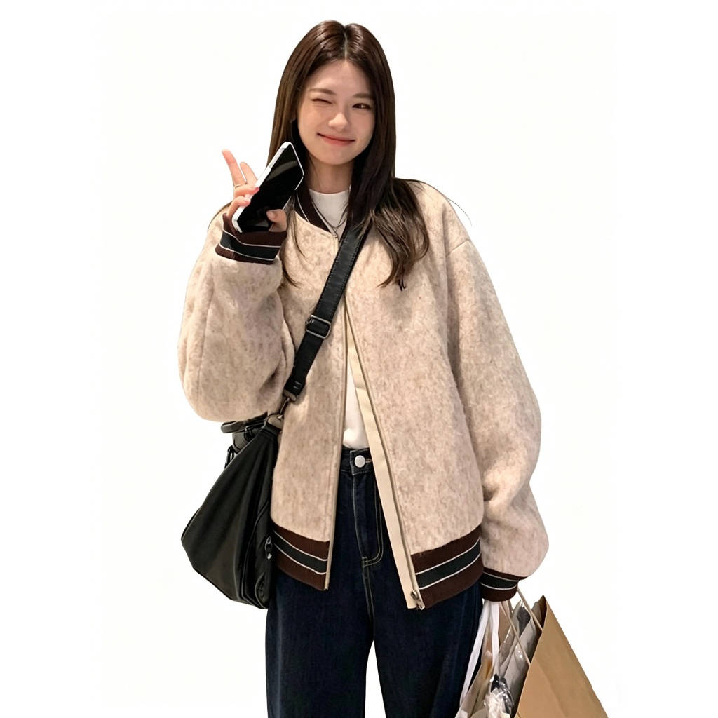 จัดส่งตลอด 24 ชั่วโมง เสื้อแจ็คเก็ตเบสบอลผ้าขนสัตว์อเมริกันแบบใหม่สำหรับผู้หญิง