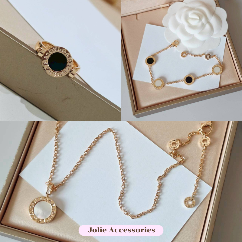 (B52 B53 B54)  แหวน(7) สร้อยข้อมือ สร้อยคอ B (2 ด้าน) ตัวแม่ตัวมัมต้องมี  สินค้าพร้อมส่ง ราคาถูก มีป