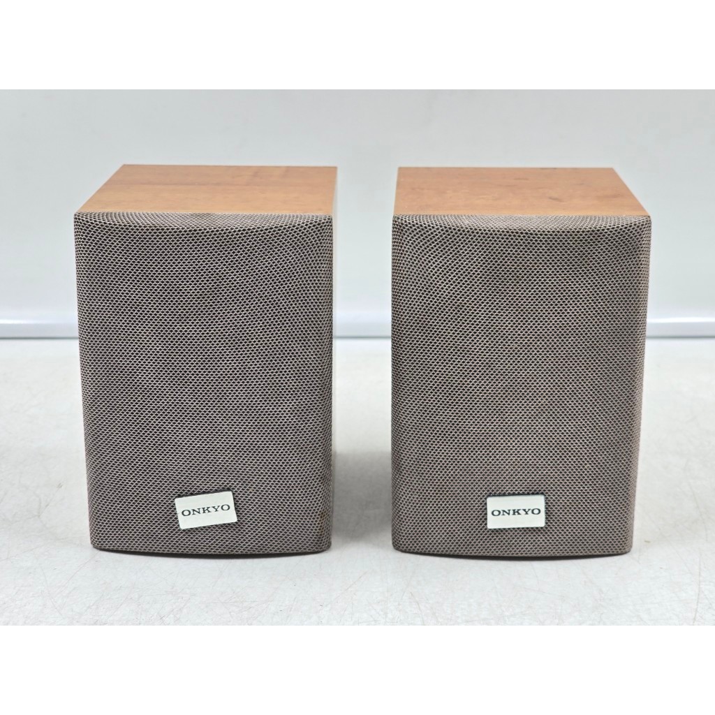 BJ35 ลำโพงญี่ปุ่นมือสอง 1 คู่ (154-155) ONKYO D-L1X 30W 6 โอห์ม Woofer 2.5 นิ้ว Size ตู้ 8.5x9.5x12C