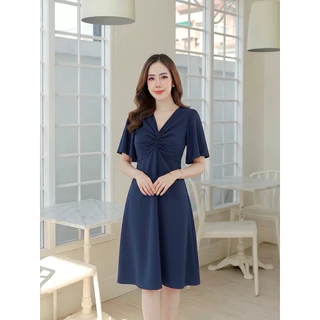 [พร้อมส่ง] Sofia dress - เดรสยาว 39" ป้าย VERA ดีเทลทวิสอกพรางหุ่น ชุดไปงานแต่ง ชุดไปคาเฟ่ ผ้าพริ้วสวย by Lamoon Apparel