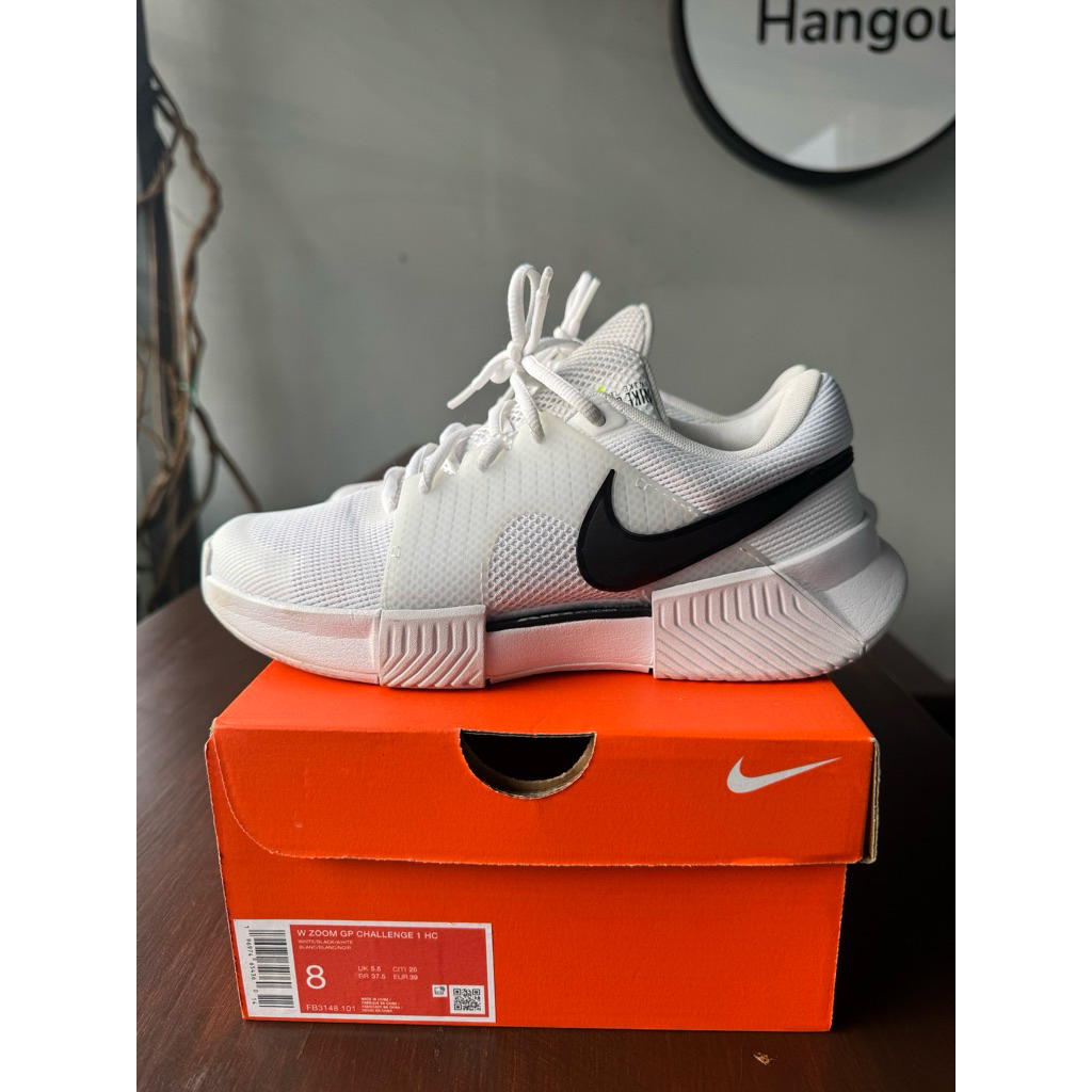 [มือสอง]รองเท้าเทนนิสผู้หญิงNike~US8
