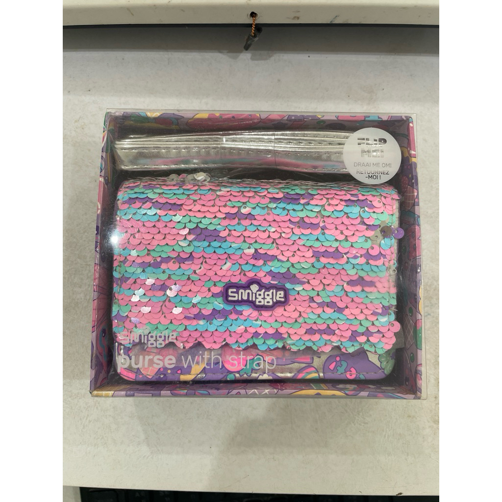 กระเป๋าสตางค์ Smiggle พร้อมสายสะพาย (Smiggle Purse with Strap)รุ่นเลื่อมเปลี่ยนสีได้