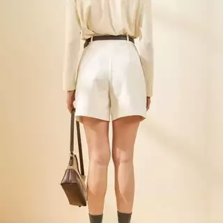 avocado - Grove Shorts กางเกงขาสั้น เนื้อผ้าอยู่ทรงสวย ใส่สบาย I มีไซส์ S-L