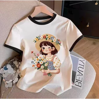 M-3XL เสื้อทีเชิร์ตผู้หญิง ปักลายสาวถือดอกไม้ สีครีม-น้ำตาล ใส่สบาย แฟชั่นฤดูร้อน