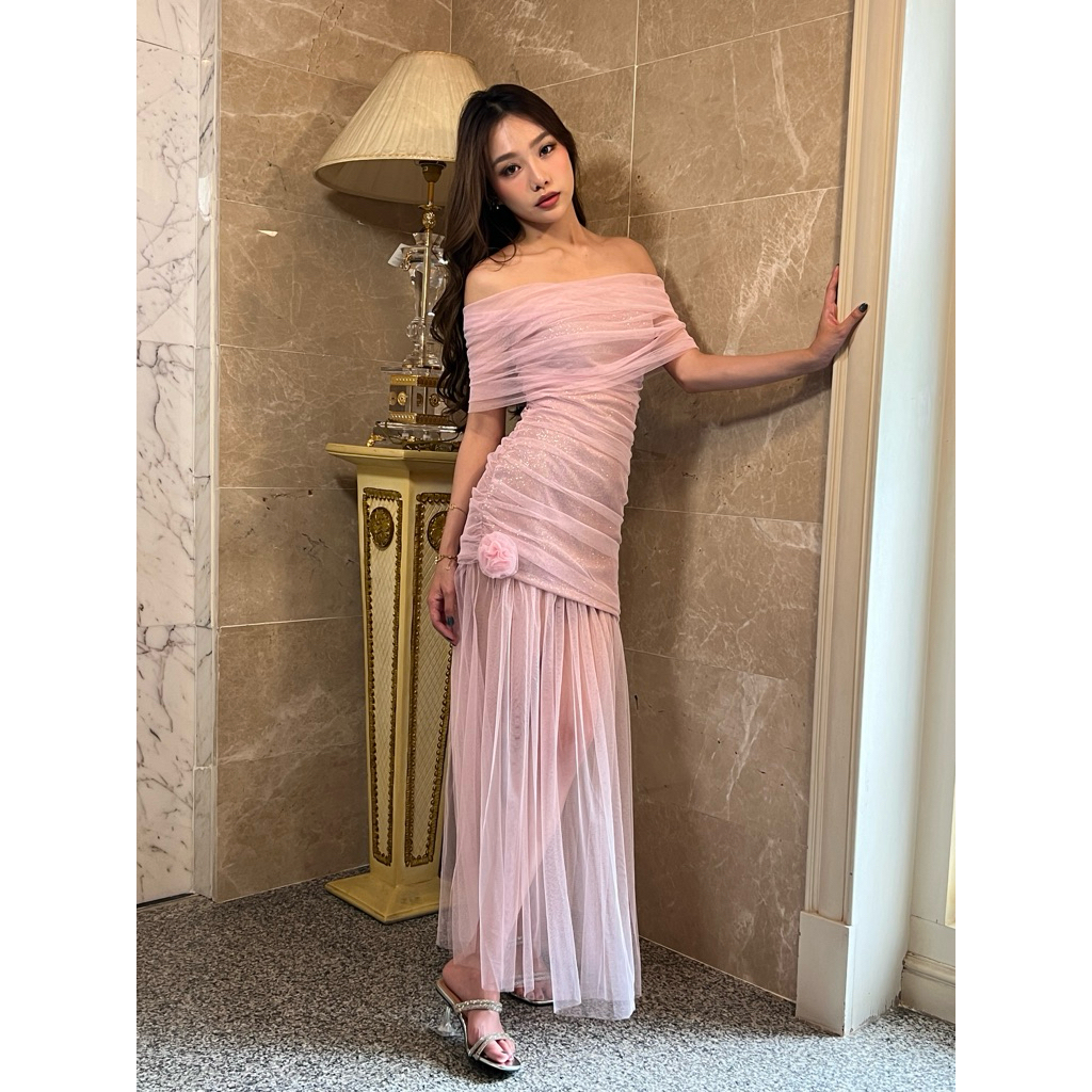 Halfdayoff.co - Chiara Maxi Dress ชุดเดรสหรู  ชุดออกงาน ราตรีปาดไหล่ ตาข่ายซีทรู เดรสเลื่อม หวานเซ็กซี่ ชุดใส่ออกงานกลาง