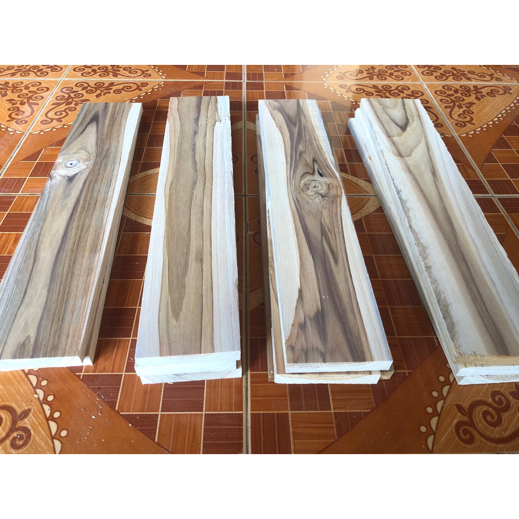 ไม้สัก ขนาดกว้าง10 ยาว100 หนา 1.2cm รีดไสไม้เรียบร้อย