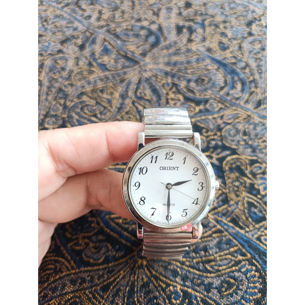 Orient Quartz นาฬิกามือสองสุภาพสตรี สายยืด