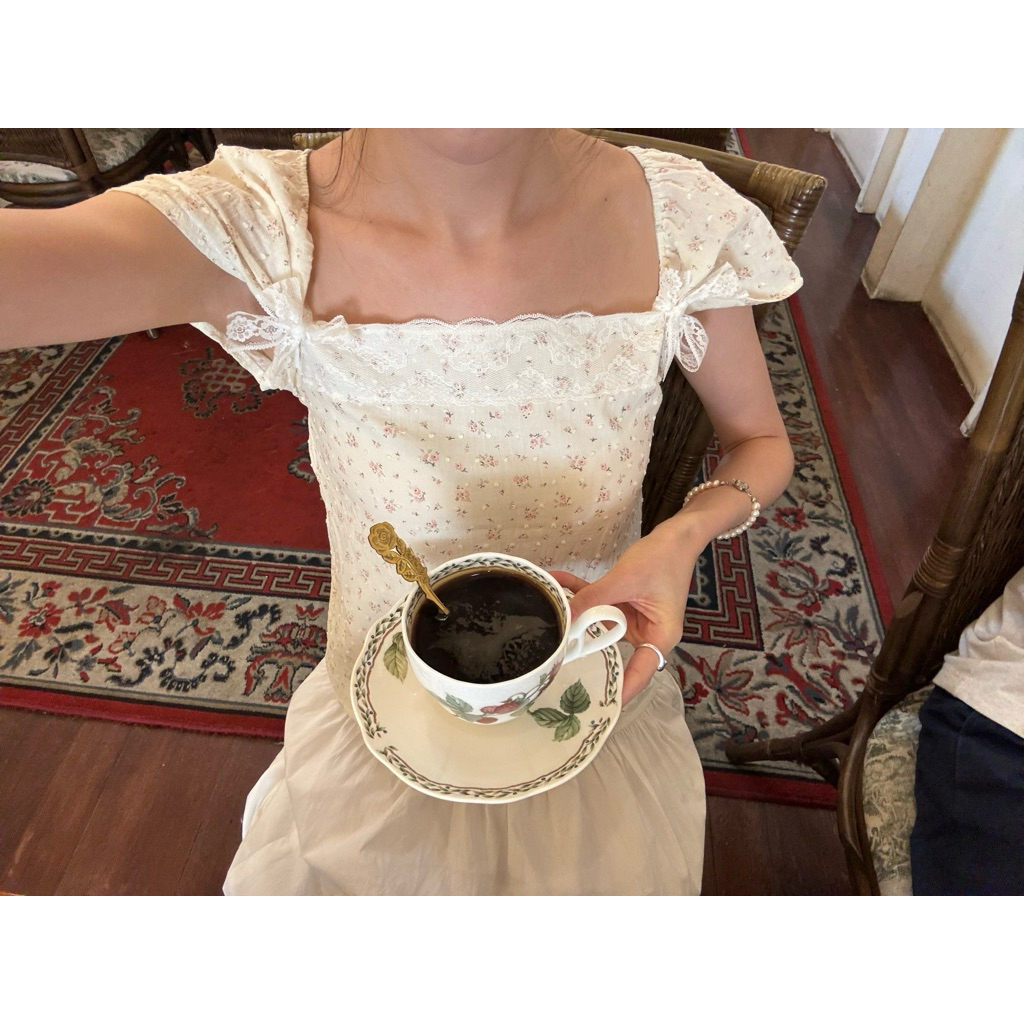🪷 Lady Grace top 🫖✨🦆 (ใส่ได้ 2 แบบมีโบว์ผูกแขนเสื้อแถมกับตัวชุด)