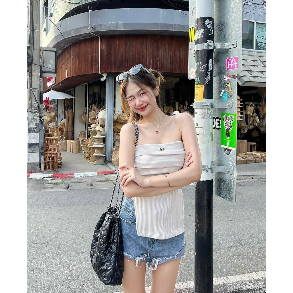 Used // เสื้อ Unigam สีครีม