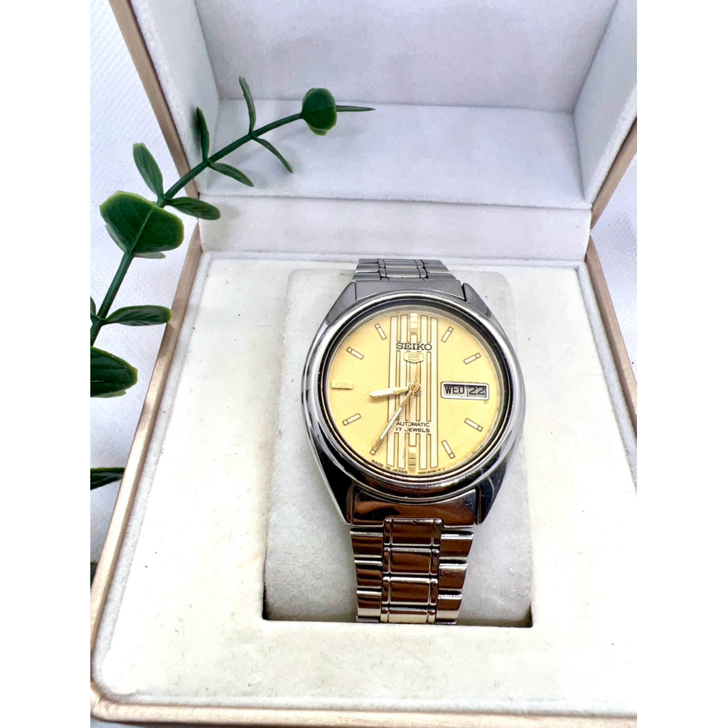 นาฬิกา Seiko 5​ Automatic กลไกลระบบเครื่อง 7009  หน้าปัดสีเหลือง(รับประกัน 3เดือน)