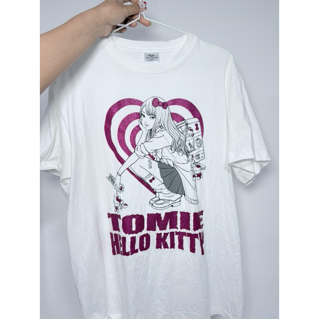 Junji Ito x Sanrio Characters Sukajan Gal Tomie x Hello Kitty เสื้อลิขสิทธิ์แท้ (มือ 2 ใส่ 1 ครั้ง ซ