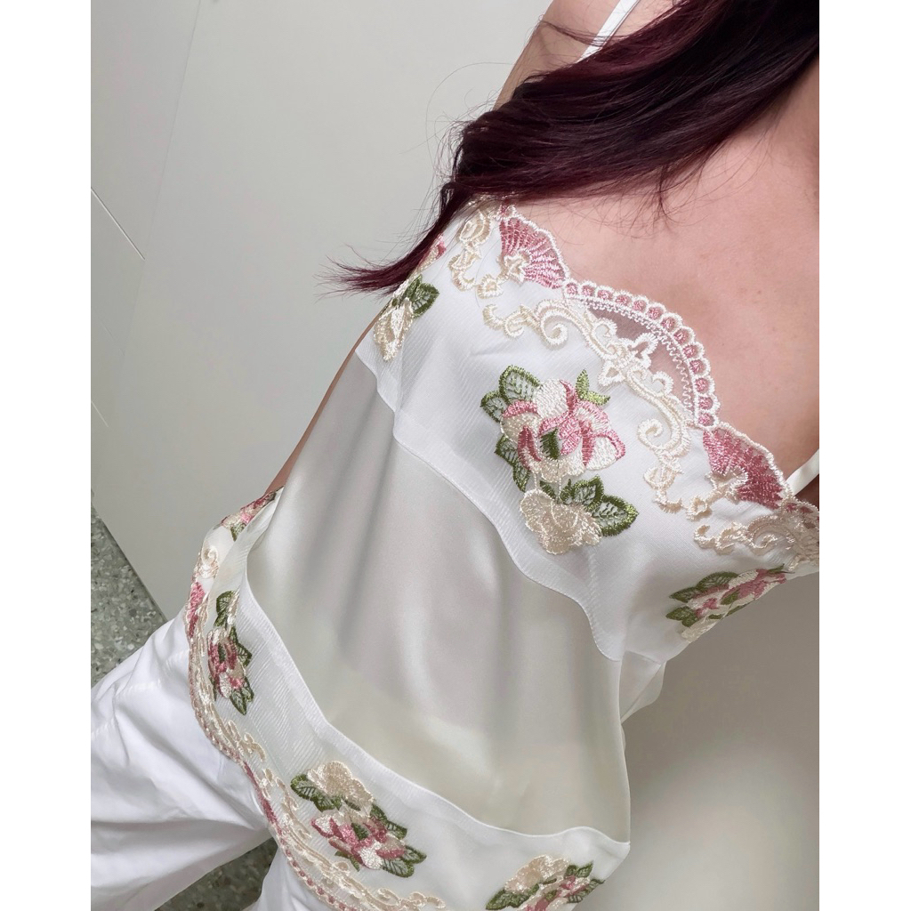 Goodly.nita - Whisper Top-เสื้อสายเดี่ยวลูกไม้