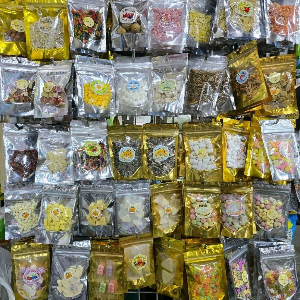 Happy Petto ขนมซองเล็กสำหรับแฮมสเตอร์ ดอร์เมาส์  ชูก้าร์ กระรอก และอื่นๆ