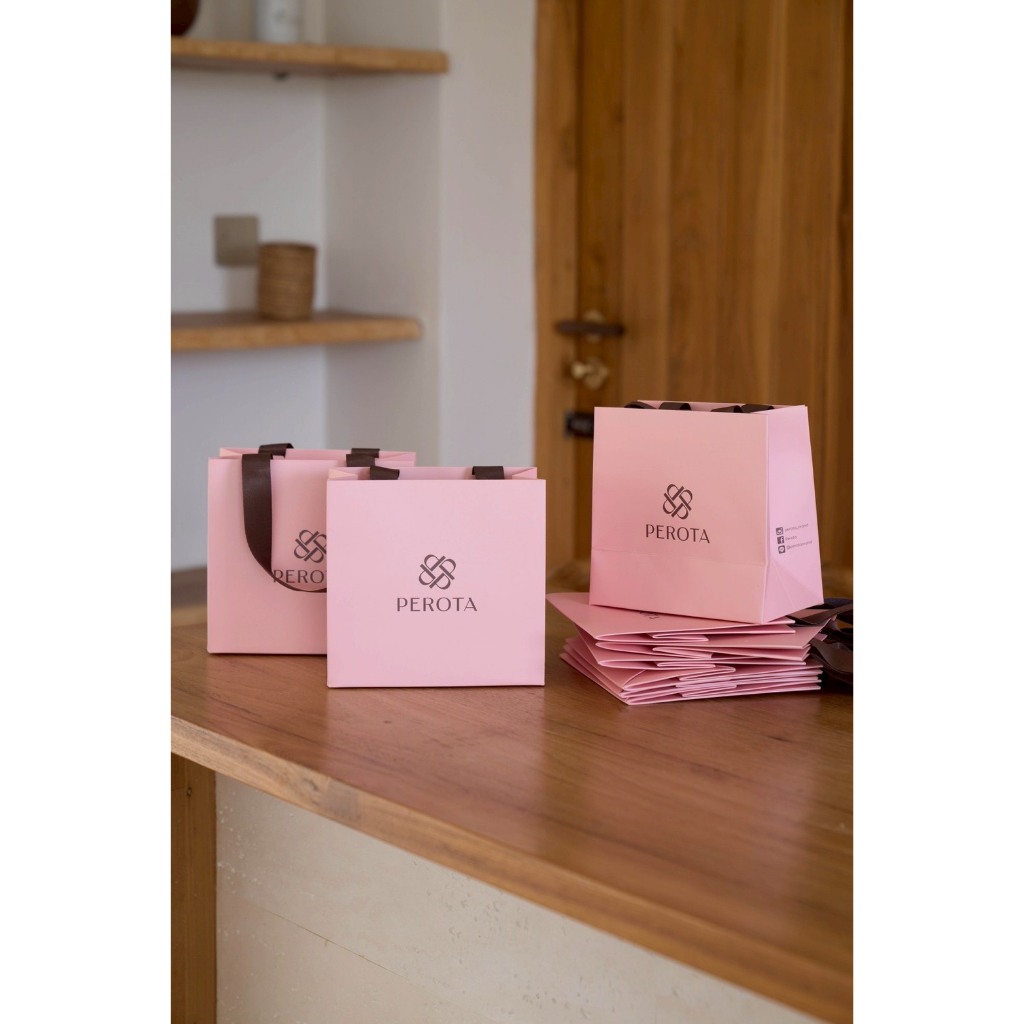 "Perota Pink Bag" (ถุงกระดาษสำหรับใส่กระเป๋าสตางค์)