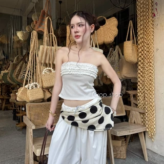 crop..shop เสื้อเกาะอก เเต่งชั้นช่วงอก สวยน่ารักลงตัว เซ็กซี่เเบบลมุน งานเลิศมากก