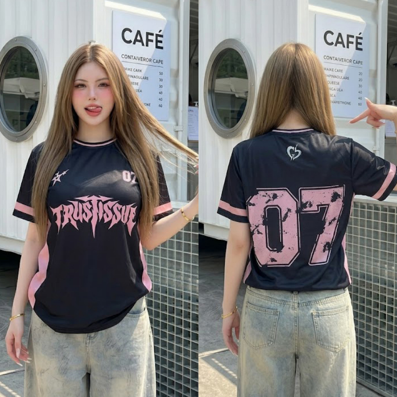 🌈SpinnyHouse🌈เสื้อยืดOVERSIZE สกรีนลายหน้าหลัง สไตล์สตรีท มีไซส์ S-5XL เสื้อคู่ ใส่ได้ทั้งชายหญิง รุ่น 3D 003