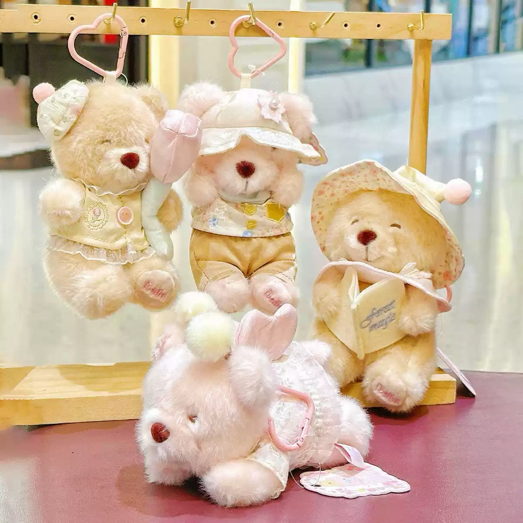 [พร้อมส่ง] พวงกุญแจตุ๊กตาน้องหมีโทนพาสเทล ดีเทลชุดคือน่ารักยืนหนึ่ง มาพร้อมที่ห้อยรูปหัวใจสีชมพูเข้าเซ็ต