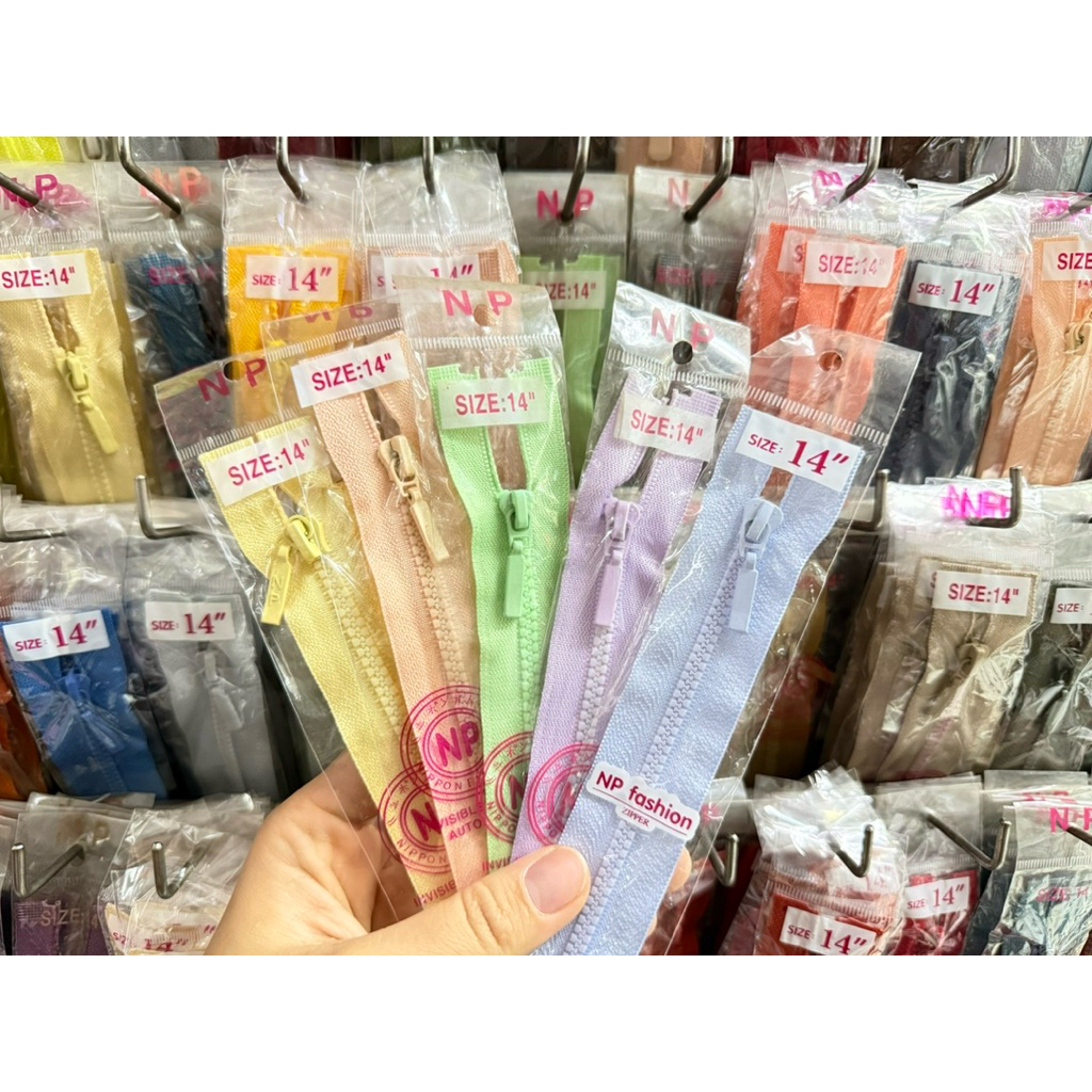 ซิปถอดได้ ฟันกระดูกเบอร์ 3 ยี่ห้อ NP ขนาด14นิ้ว  พร้อมส่ง