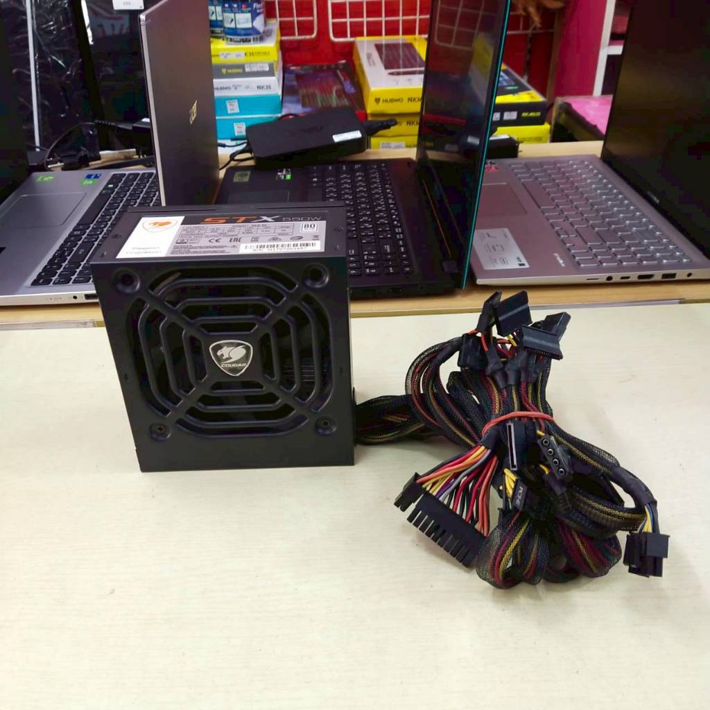 PSU  COUGAR  STX  550W  (80 + WHITE)  ประกัน  2  เดือน