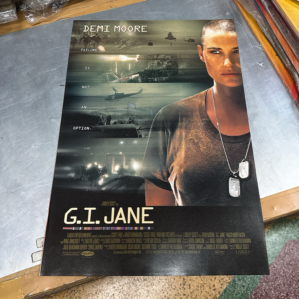 G.I. Jane Demi Moore จีไอเจน / Mariah Garey หนังสงคราม ดาราฝรั่ง โปสเตอร์หนังเก่าสะสม โปสเตอร์ติดผนั