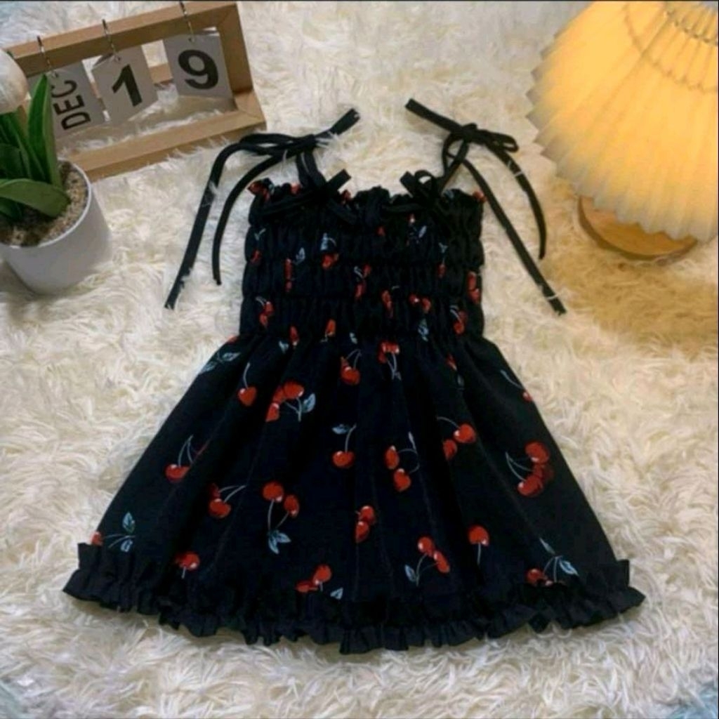 • ชุดเดรสเด็ก | • เสื้อผู้ใหญ่ สม็อคตัว แขนส่ายเดี่ยว ผูกไหล่ น่ารัก