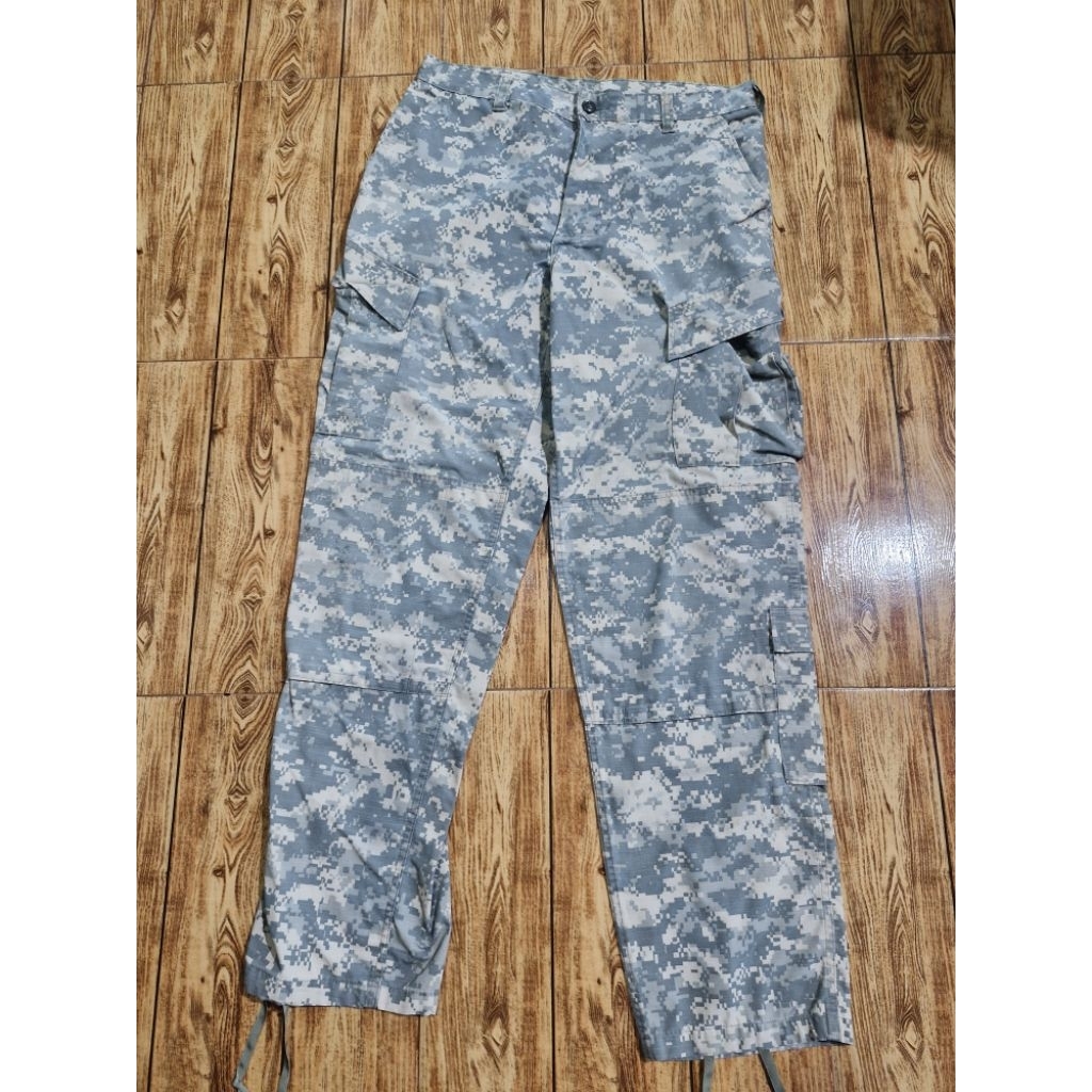 กางเกงทหารขายาว USA ACU รอบเอว30-36"ยาว45"ปลายขา8" used