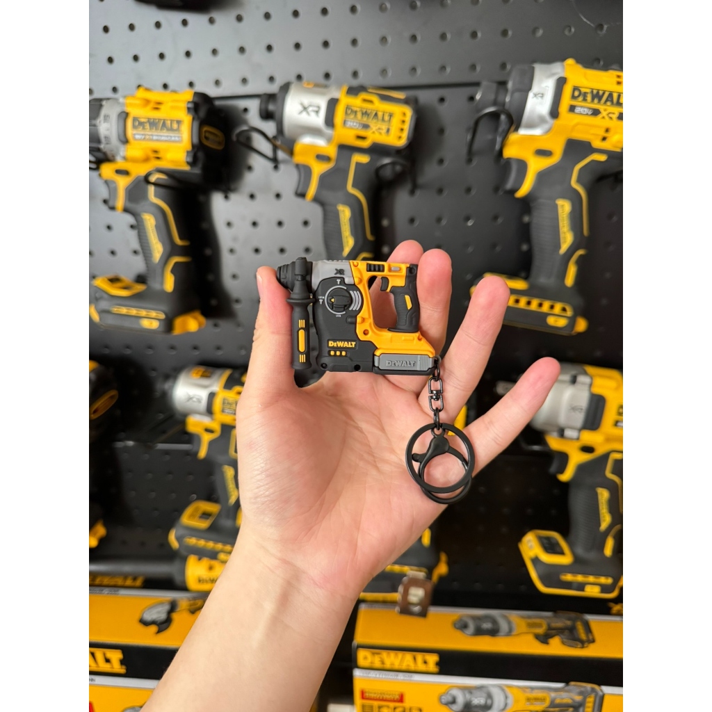 พวงกุญแจ DEWALT DCH273 โมเดลสว่านจิ๋วสุดเท่ ไอเทมสะสมสำหรับช่าง พวงกุญแจรถ ของขวัญ เครื่องมือช่าง 🇹🇭