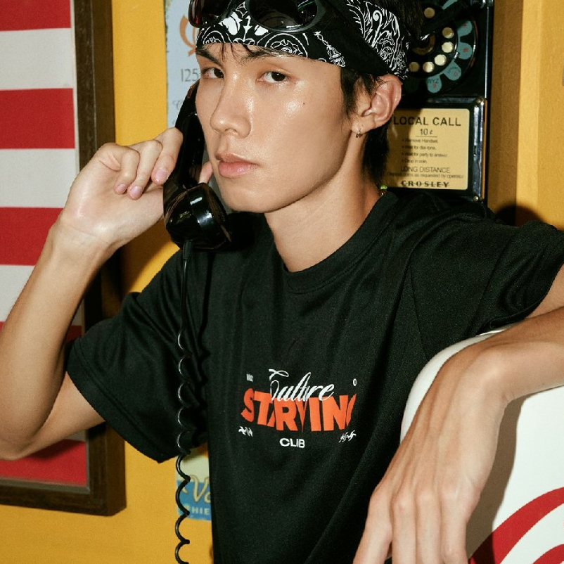 RUNVAC เสื้อวิ่งแขนสั้นผ้าบาง Culture Running Club Running Shirt เสื้อวิ่ง แห้งไว