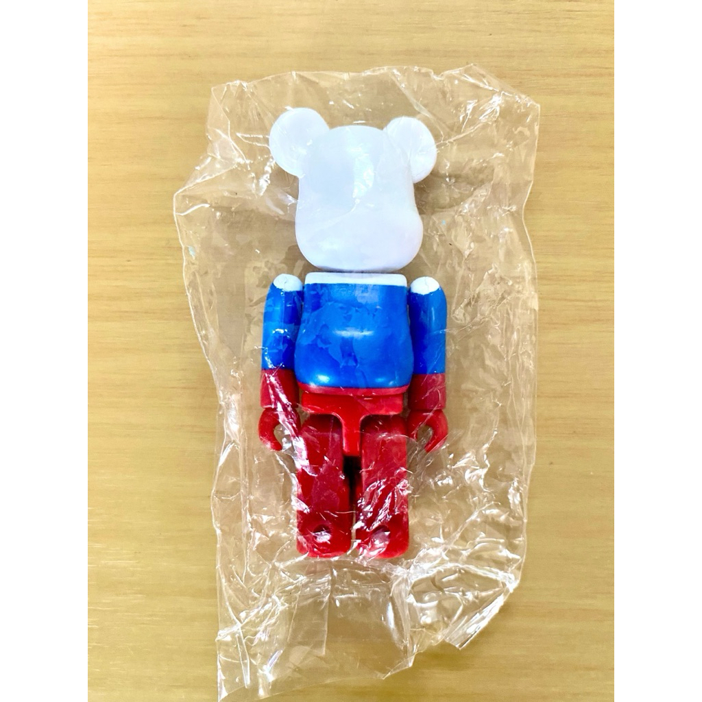 [ของญี่ปุ่นแท้🇯🇵💯] ฟิกเกอร์ bearbrick 100% Series 17 : Flag ธงชาติ : Russia รัสเชีย (ใหม่ในซอง)(งาน 