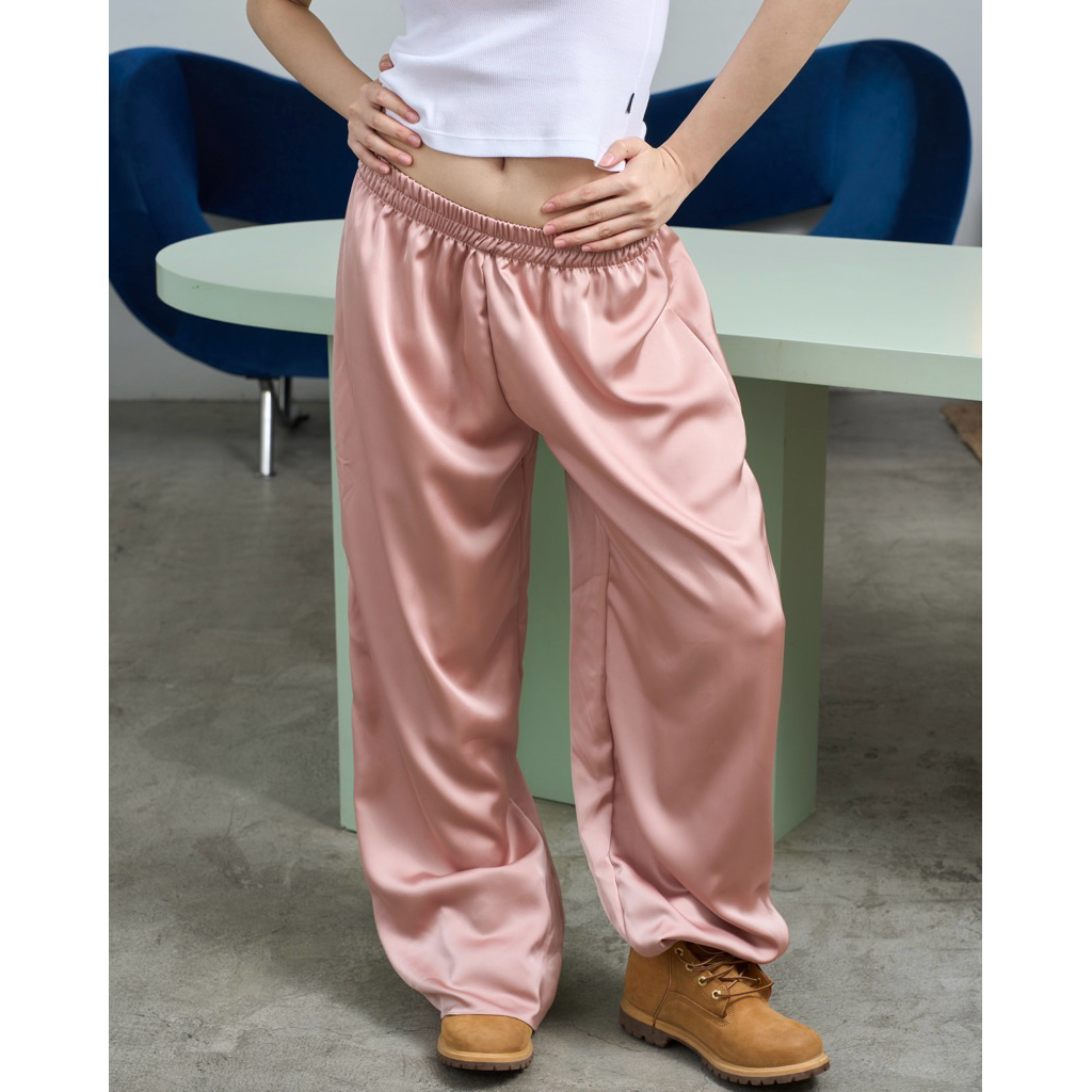 AHOLICBKK | Glossy girl pants - กางเกงขายาวซาติน