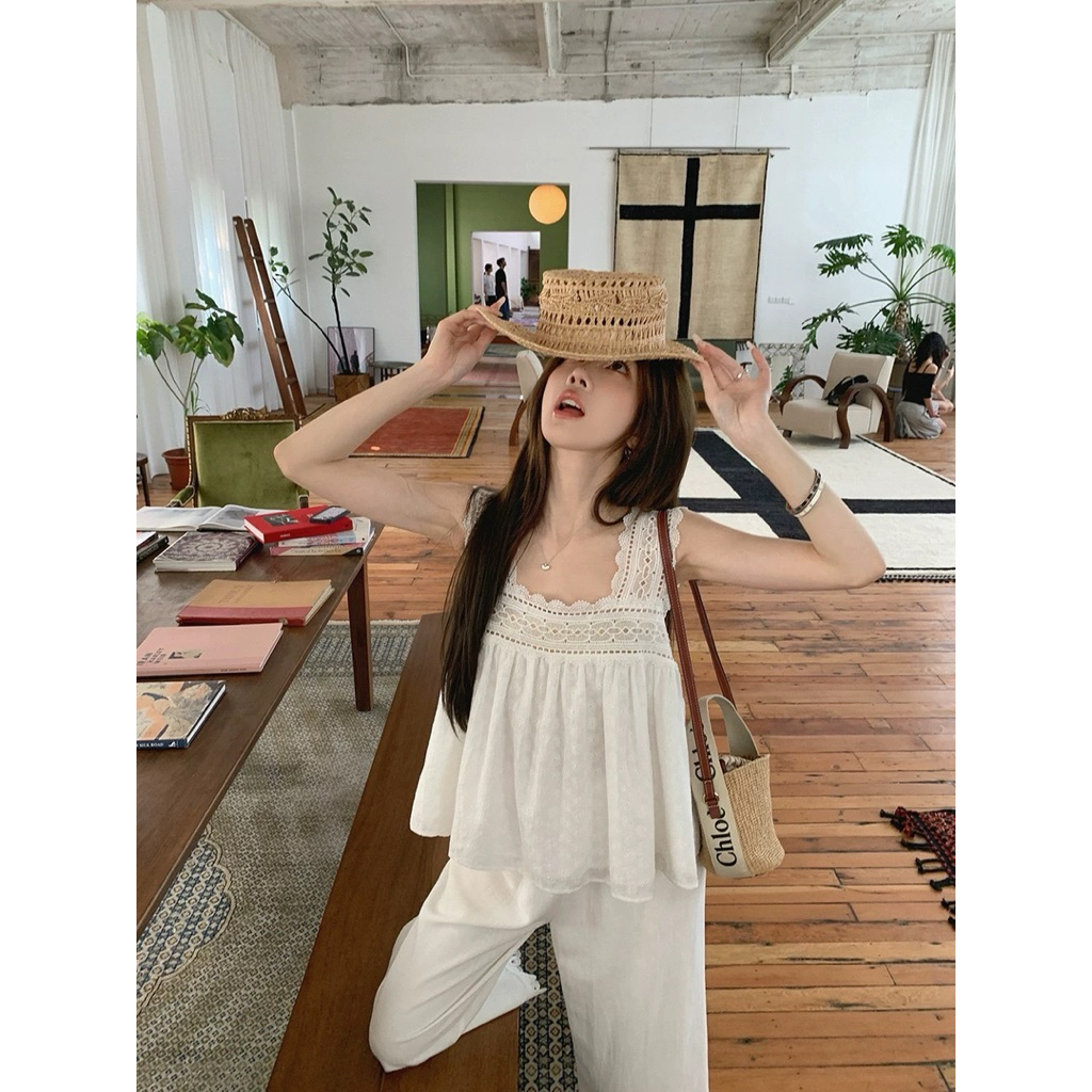 M2155เสื้อสายเดี่ยวฉลุลายดีเทลลูกไม้แน่นๆ🎀💕