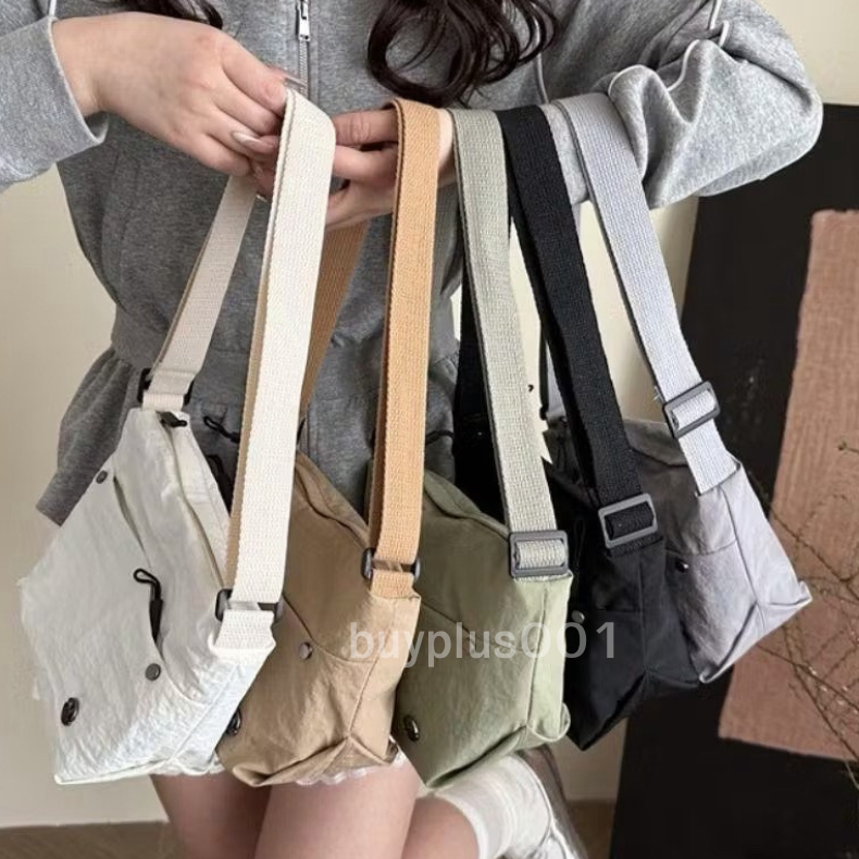 กระเป๋าสะพายลำลองอินเทรนด์ Unisex กระเป๋าสีทึบ ความจุขนาดใหญ่ กระเป๋าสะพายข้าง พร้อมส่งในไทย มีส่งด่วน Z-046