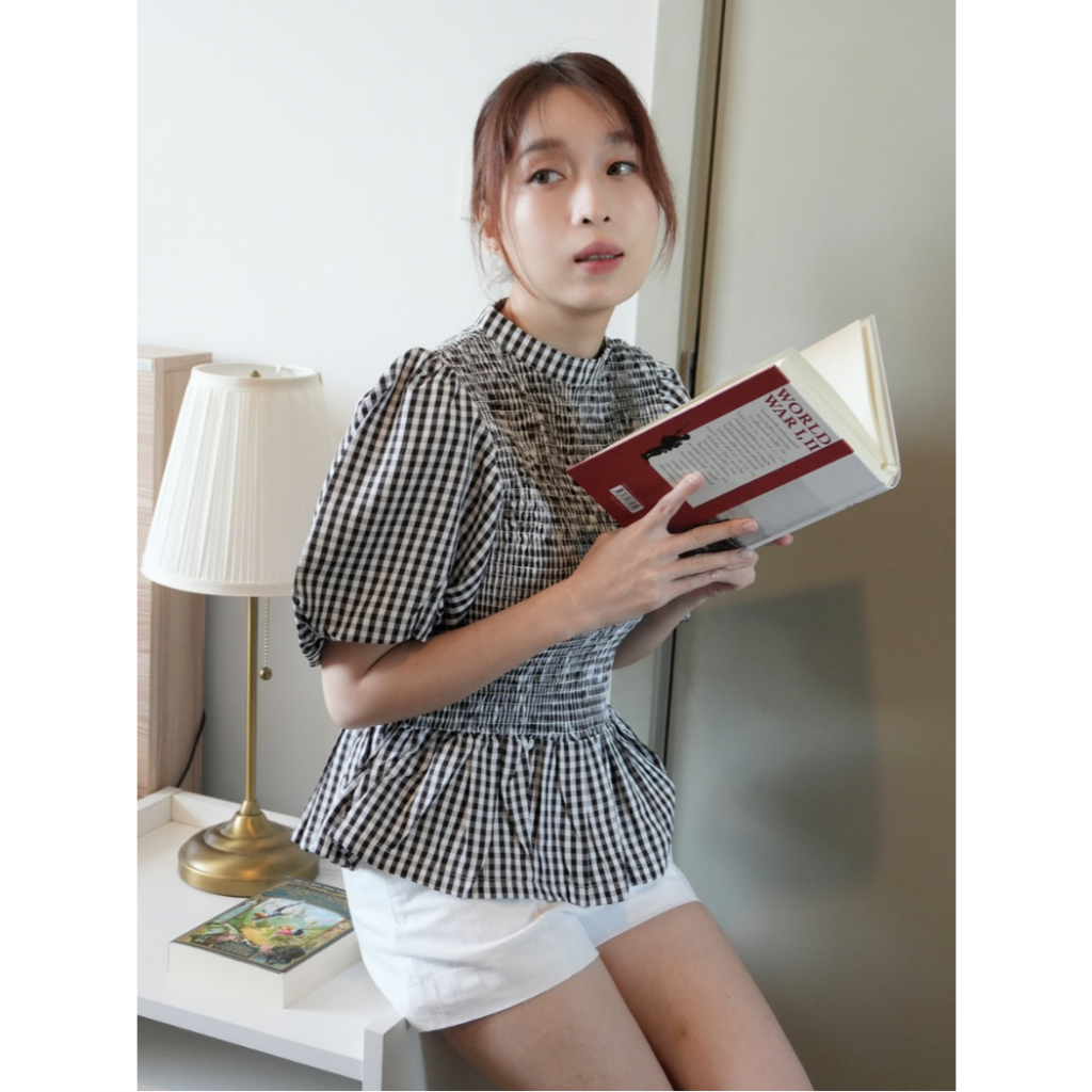 เสื้อลายตารางขาวดำแขนบอลลูนลำตัวสม็อค Millea