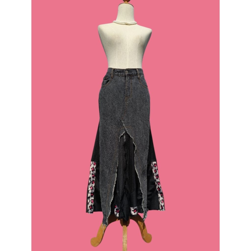 💜Denim Stylist Gothic Skirt size M💜