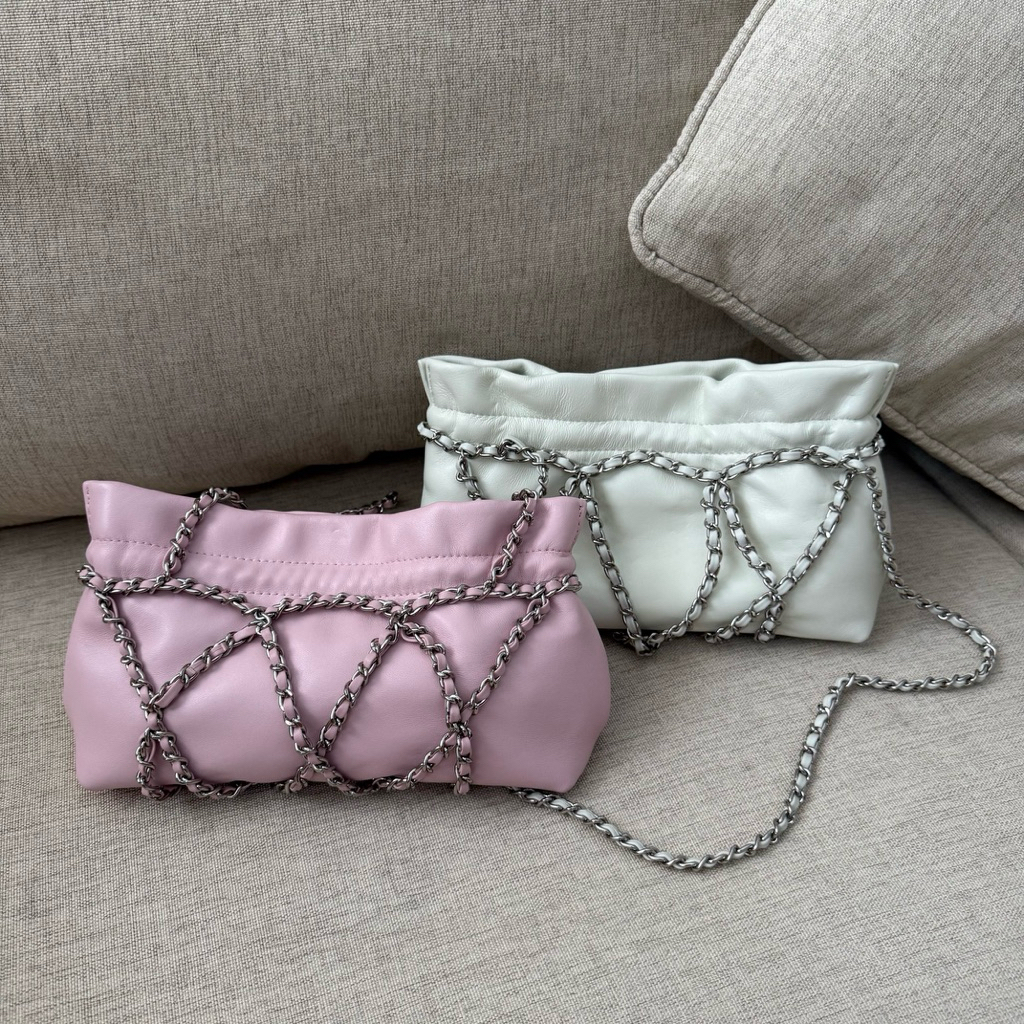 Cloudy Chain bag กระเป๋าสะพายไหล่หนังแกะ