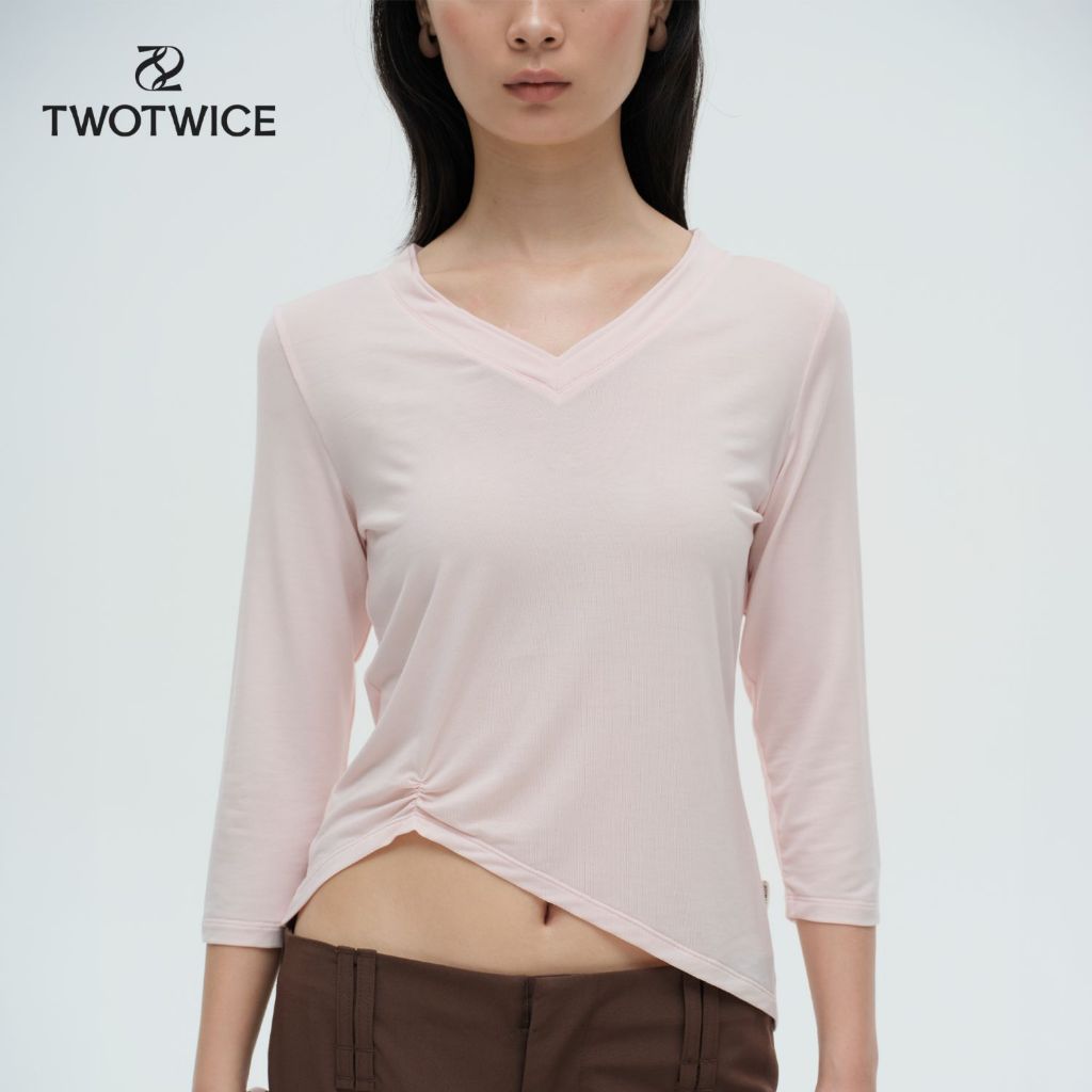 (พร้อมส่ง) Twotwice - Quiet Hour Blouse - เสื้อทรง V-Neck แขนยาว