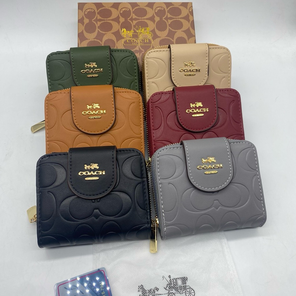 New กระเป๋าสตางค์ใบสั้น ขนาด 5 นิ้วมีช่อง ใส่บาตรมีช่องซิปใช้งานใส่แบงค์ได้ไม่ต้องพับสีล้วนงานสวยพร้อมกล่อง